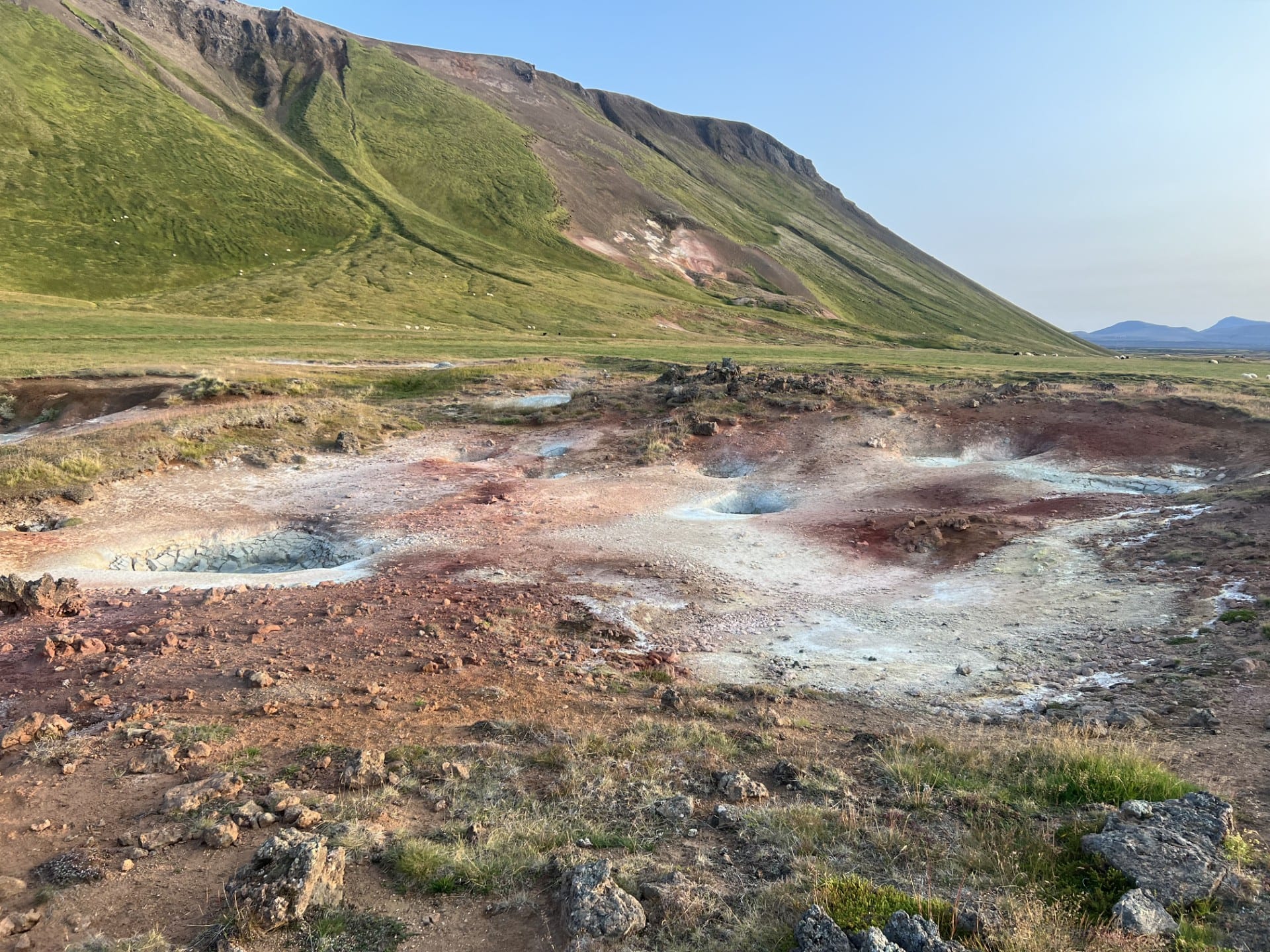 Frá Kröflu til Þeistareykja. Vel heppnuð mælingaferð á jarðhitasvæði Norðausturlands